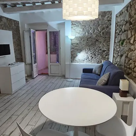 Blue Living-Borgo Antico * Marciana Marina (Isola d'Elba)